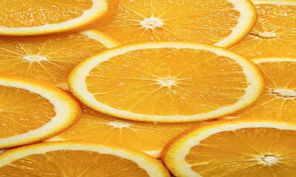  Disadvantages of Eating Lemon